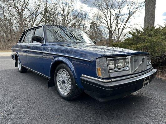 My diesel 1984 Volvo 244 after spending a day with Jeff at ShineWorks