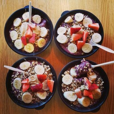 The berry acai bowl with cashew butter and whey protein! So good!