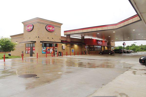 OnCue is a convenience store chain offering a selection of beverages, fresh food, fuel and clean restrooms.