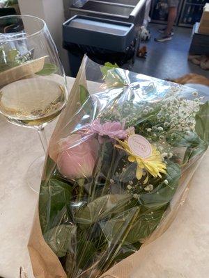 Bouquet and champagne!