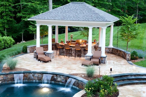 Overlooking the outdoor kitchen & pool