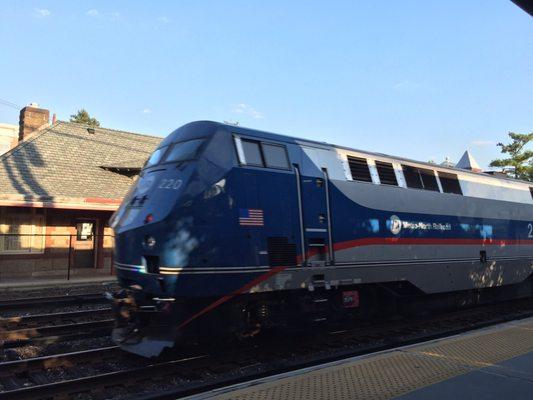 Plenty of trains to spot while in down-time. One of them happens to be a Metro-North train heading to GCT. (9/9/2017)