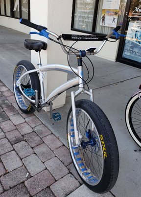 Dropping by to see what Alex's (the shop owner) latest build...a Full Sized Adult BMX Bike