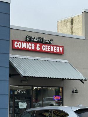 Sir Lonebuck’s House Of Comics And Geekery