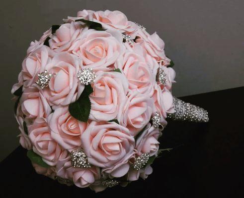 Custom bouquets that last a lifetime!