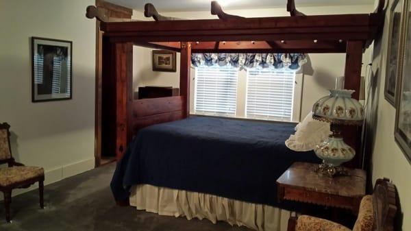 The Pilot Knob Room with Oxbow Bed at Oxbow Bed and Breakfast