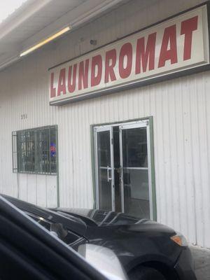 The worst laundromat ever