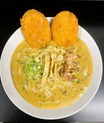 lunch special -plain curry creamy udon with veg croquette