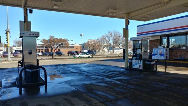 Holiday gas station, Bismarck ND