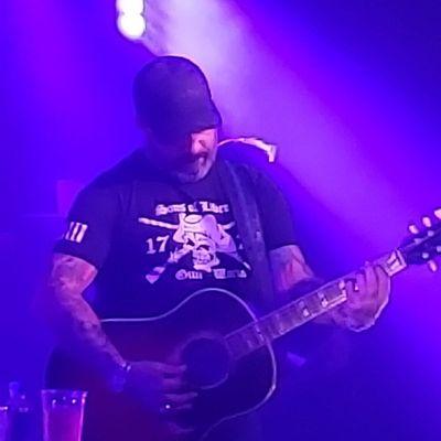 Aaron Lewis