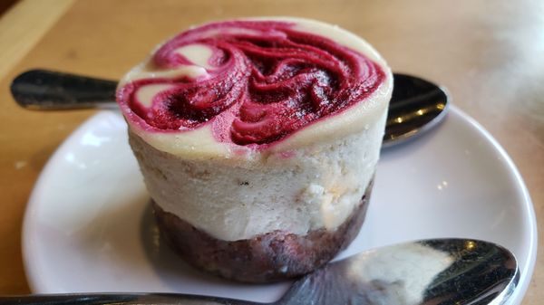 Mini cheesecake ($4.50). Decent, though the fruit swirl had gone old and dry and bad-looking.