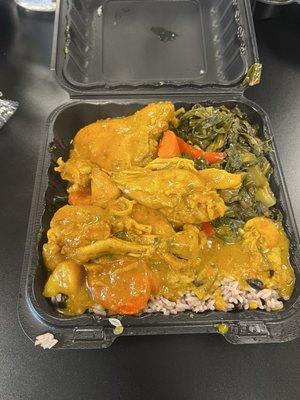 This is a small plate of curry chicken. Great portions