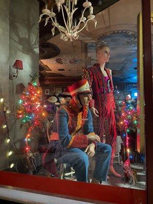 Playclothes a Vintage Clothing Store with Cool Vintage Christmas Displays in the Windows on Magnolia in Burbank Christmas 2020