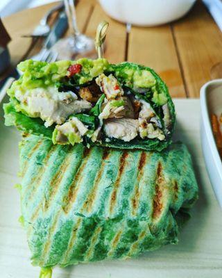 Avocado veggie wrap