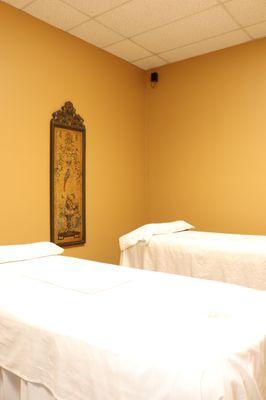 couples massage room