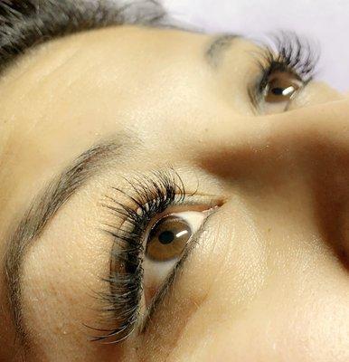 Eyelash extension