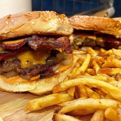 Bacon Cheese Burger with Caramelized Onions