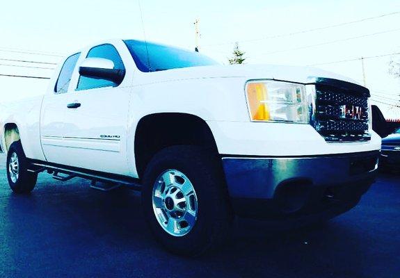 2013 GMC Sierra 2500 HD
1-Owner!  Texas Truck! No Rust!
108 K Miles 
$25994