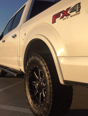 2016 Ford F-150 with 2-1/4" level. Kit in on front - 20" FUEL - MAVRICK WHEEL- Aggressive ... beautiful looking