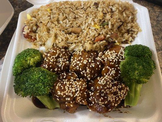 Sesame Chicken combo platter