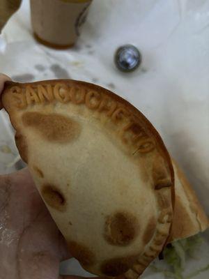 Empanada de carne (Beef), good details!