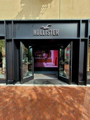 Hollister Co.