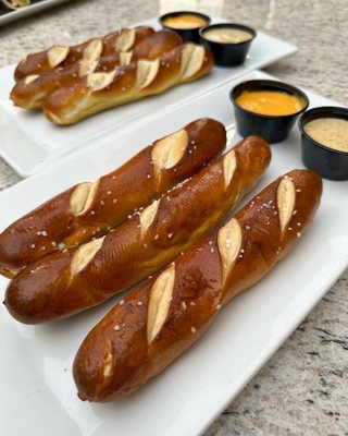 Soft Pretzels Plate