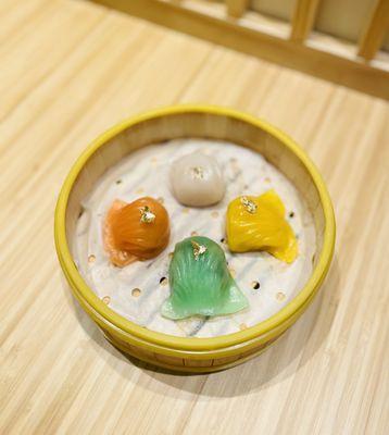 4 colors rainbows crystal shrimp dumplings $9.95