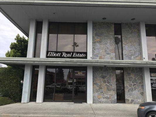 Elliott Real Estate