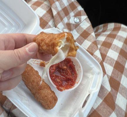 Mozzarella sticks with marinara