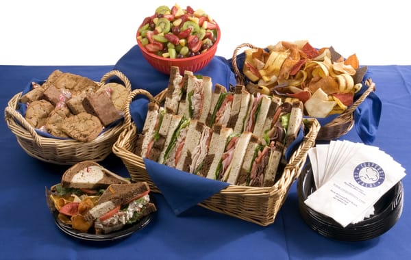 Deli Picnic Basket