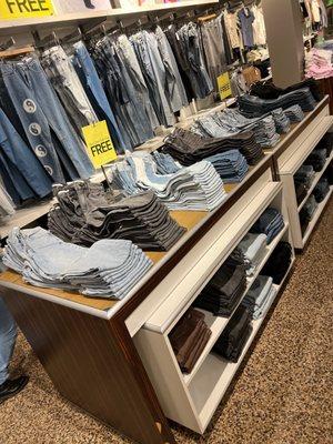 Denim was so well organized too! easy to find my size !!!