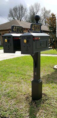 Cast aluminum double mailbox