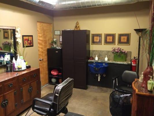 Salon At The Lofts