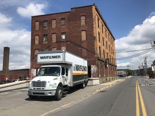 This is an office move  this truck has  a liftgate to move heavy file, cabinets, and safes.