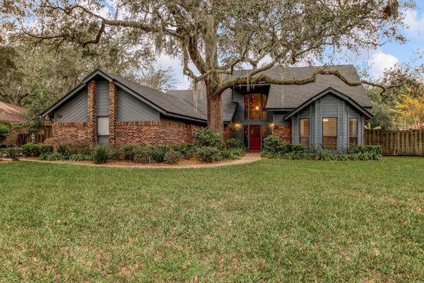 Great Curb Appeal in Mandarin