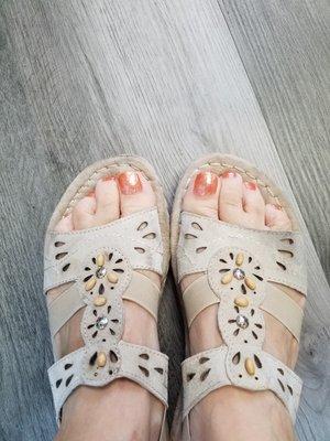 Fall pedicures and pumpkin spice everything