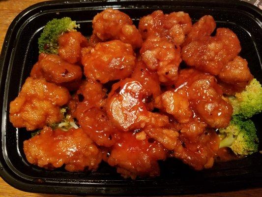 General tso chicken. Flavorless and soggy. Not good.