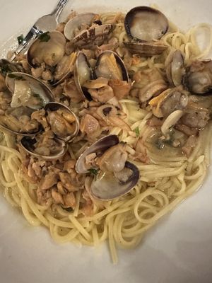 Spaghetti with clams