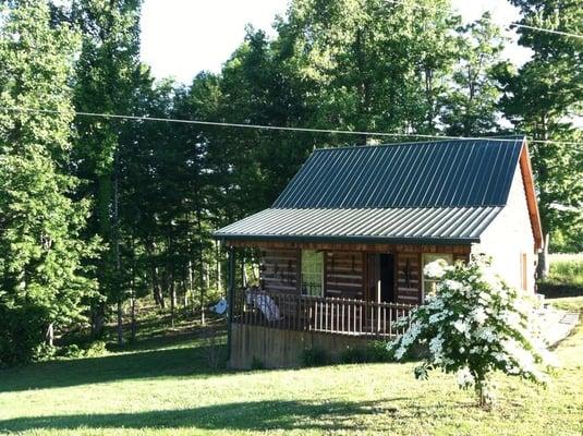 Cain's Edgewood Cabins & Old School House Inn