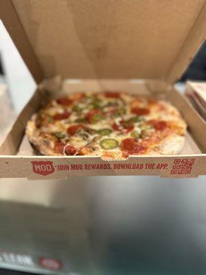 Mod 11" Pizza with Mozzarella, Jalapeños, Mild Sausage & Pepperoni