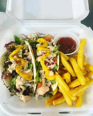 Tacos de Pollo con Papas Fritas / Chicken Tacos with Fries