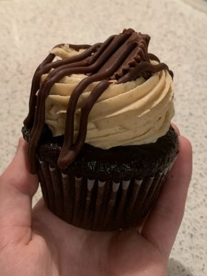 Just one of the many delicious cupcakes!!!