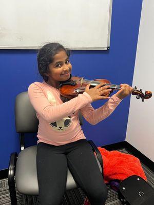 We do violin lessons!