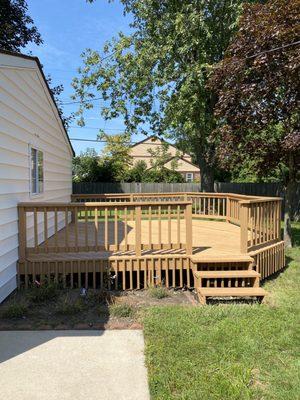 Deck power washing and Solid Stain Job in Ypsilanti Michigan.  8-25-2021