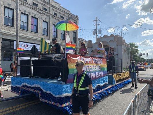 Lovely parade! Lots of beads!! A hella sun burn O_o