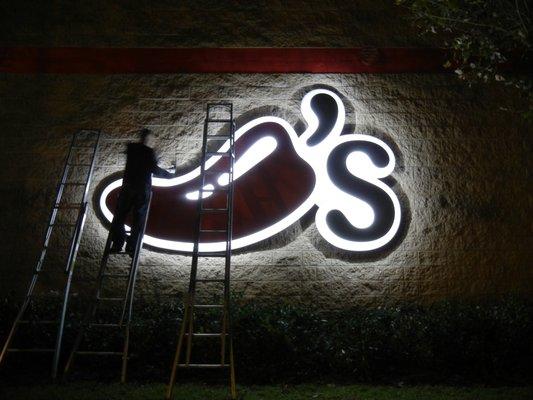 Chilli's Sign Installation in Torrance, CA