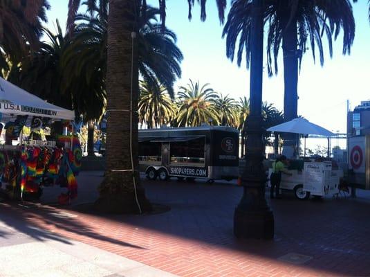 Justin herman plaza, embarcadero 49ers store cart