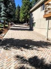 Decorative paver driveway