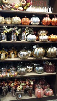 Adorable fall decor!